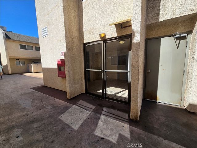 7641 Reseda 120, Reseda, CA 91335