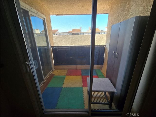 7641 Reseda 120, Reseda, CA 91335