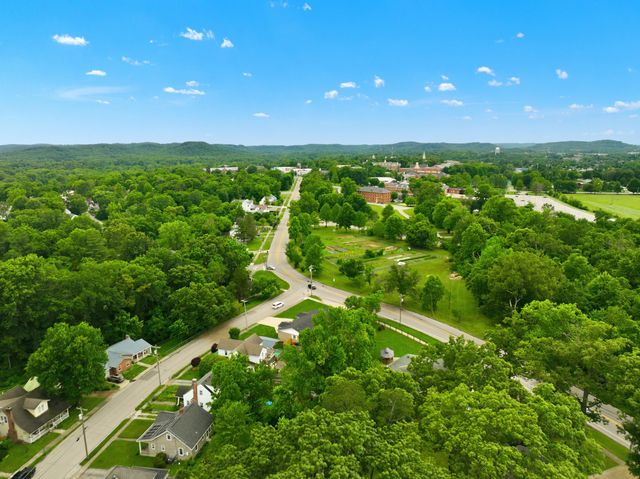 105 Lorraine Court, Berea, KY 40403