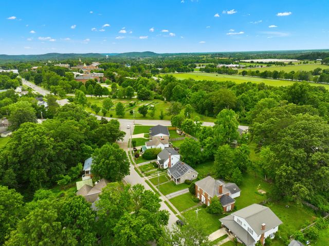 105 Lorraine Court, Berea, KY 40403