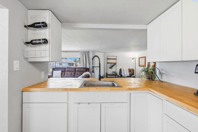 1207 Sanford Ave, Richland, WA 99354