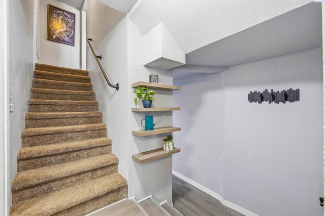 1207 Sanford Ave, Richland, WA 99354