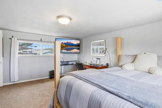 1207 Sanford Ave, Richland, WA 99354