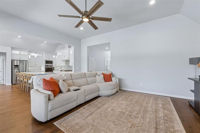 8701 Beechgrove Drive, Arcadia, OK 73007