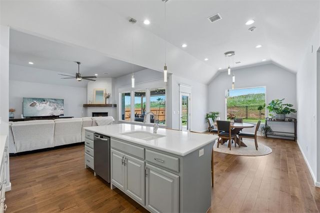 8701 Beechgrove Drive, Arcadia, OK 73007