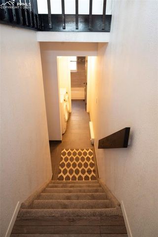 342 Mount View Lane, Colorado Springs, CO 80907