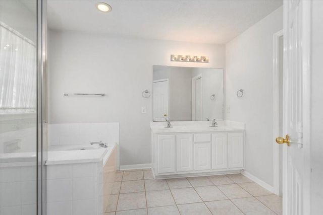 11714 Mesa Wells Drive, Tomball, TX 77377