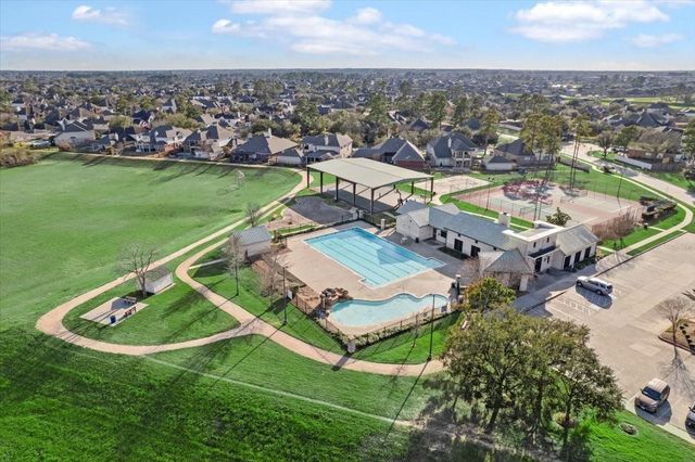 11714 Mesa Wells Drive, Tomball, TX 77377