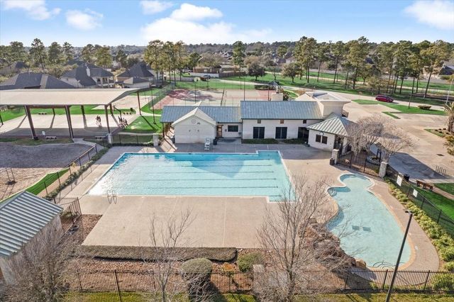 11714 Mesa Wells Drive, Tomball, TX 77377