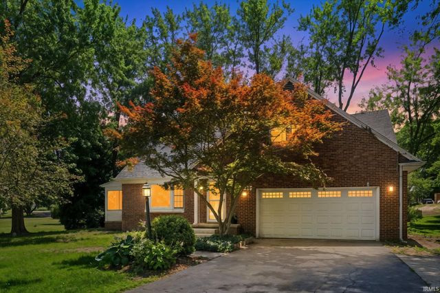 8315 Waterswolde Lane, Fort Wayne, IN 46825