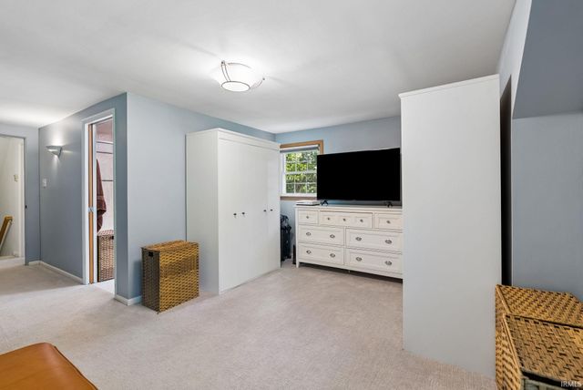 8315 Waterswolde Lane, Fort Wayne, IN 46825