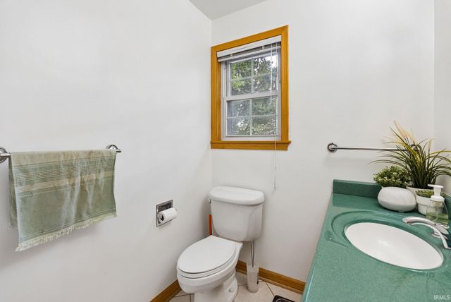 8315 Waterswolde Lane, Fort Wayne, IN 46825