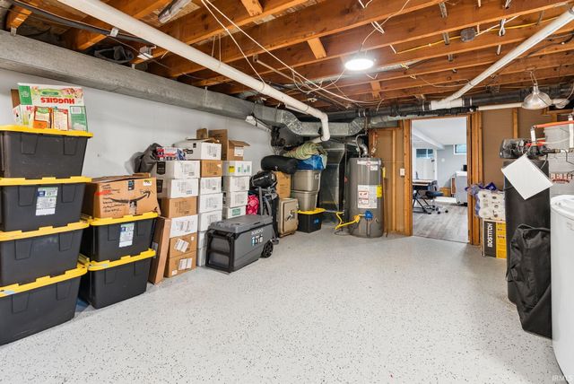 8315 Waterswolde Lane, Fort Wayne, IN 46825