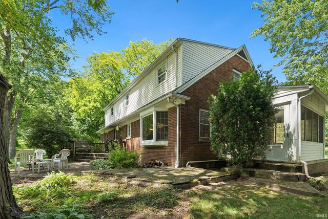8315 Waterswolde Lane, Fort Wayne, IN 46825