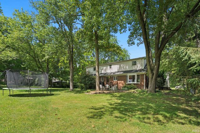 8315 Waterswolde Lane, Fort Wayne, IN 46825