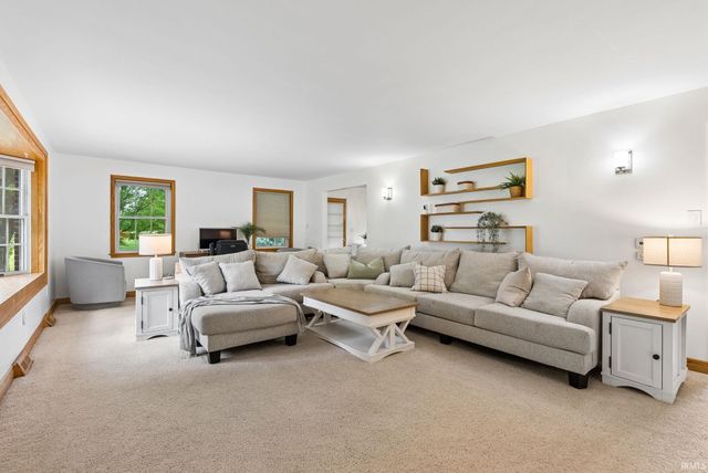 8315 Waterswolde Lane, Fort Wayne, IN 46825