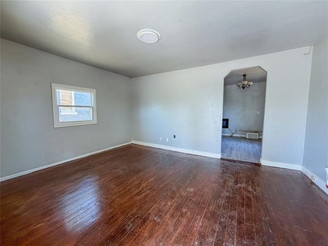 918 W Woodson, El Reno, OK 73036