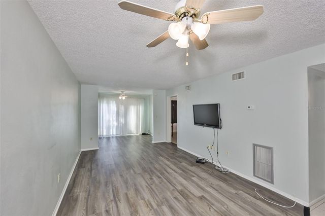 801 83RD AVENUE N 118, St Petersburg, FL 33704