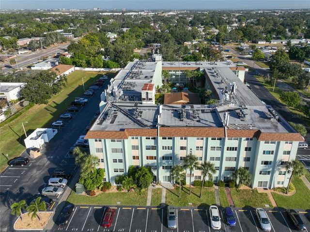 801 83RD AVENUE N 118, St Petersburg, FL 33704