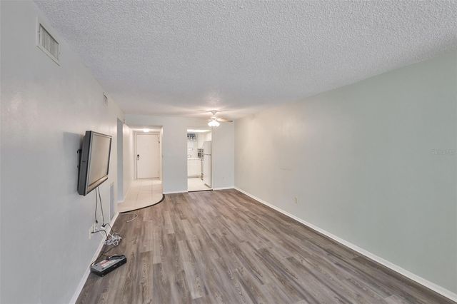 801 83RD AVENUE N 118, St Petersburg, FL 33704