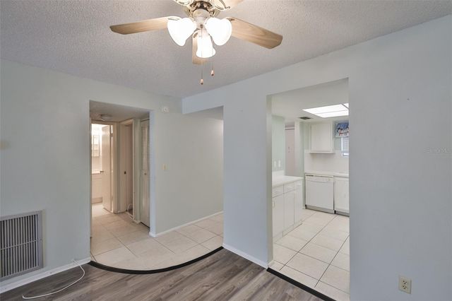 801 83RD AVENUE N 118, St Petersburg, FL 33704