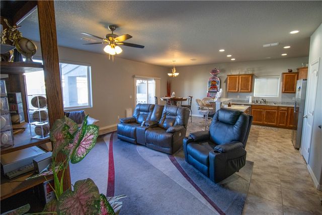 3323 Brenda Avenue, Kingman, AZ 86401