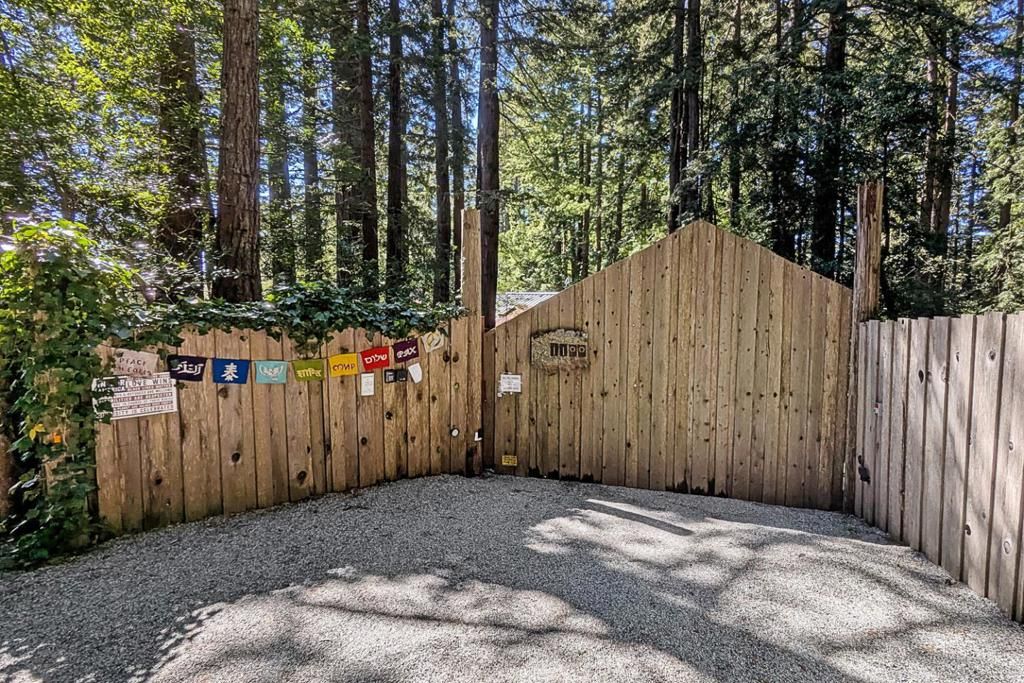 Image 15 of property listing at 1100 Old La Honda Road, Woodside, CA 94062