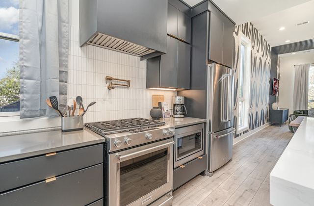 1009 Summit Ave, Nashville, TN 37203