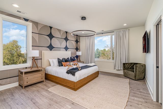 1009 Summit Ave, Nashville, TN 37203