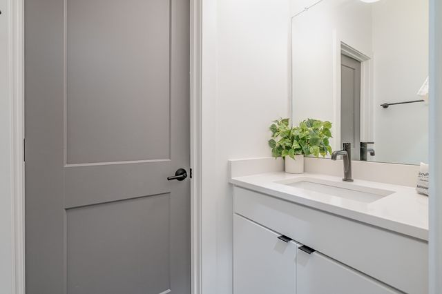 1009 Summit Ave, Nashville, TN 37203