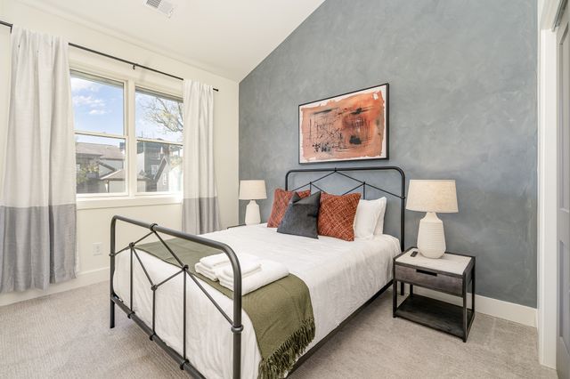 1009 Summit Ave, Nashville, TN 37203