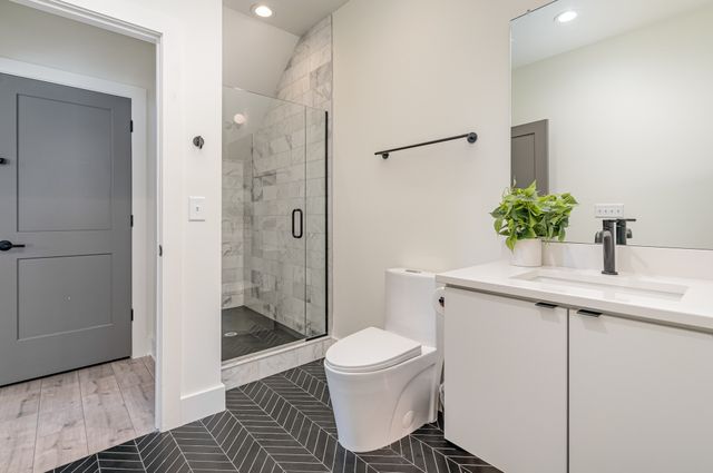 1009 Summit Ave, Nashville, TN 37203