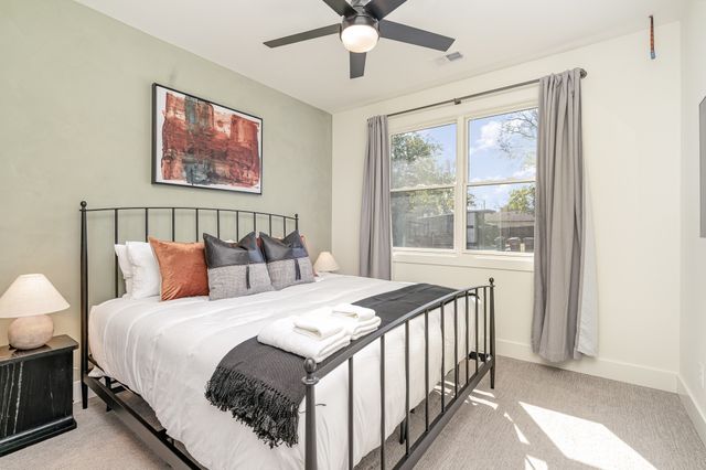 1009 Summit Ave, Nashville, TN 37203