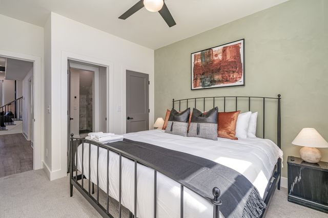 1009 Summit Ave, Nashville, TN 37203