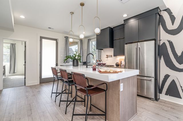 1009 Summit Ave, Nashville, TN 37203