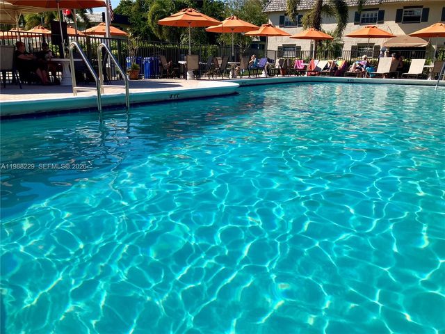 5681 SW 2nd Ct 105, Margate, FL 33068