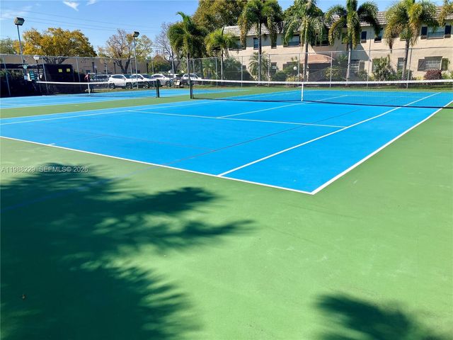 5681 SW 2nd Ct 105, Margate, FL 33068