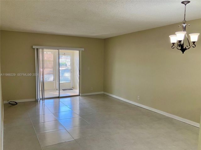 5681 SW 2nd Ct 105, Margate, FL 33068