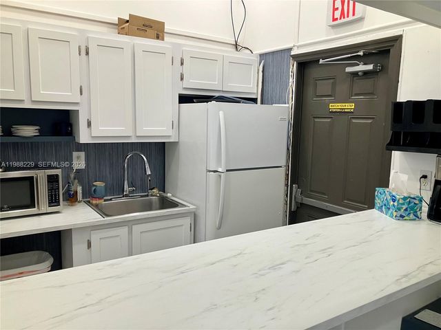 5681 SW 2nd Ct 105, Margate, FL 33068