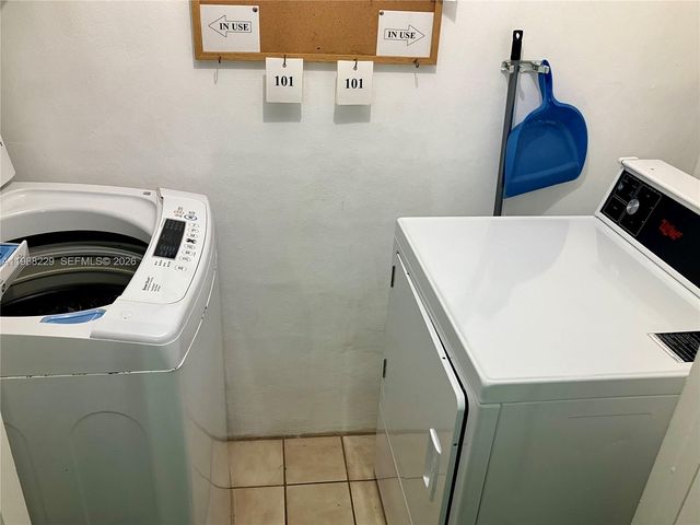 5681 SW 2nd Ct 105, Margate, FL 33068