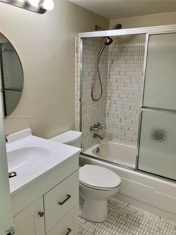 5681 SW 2nd Ct 105, Margate, FL 33068