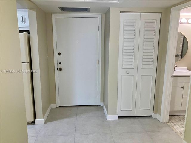 5681 SW 2nd Ct 105, Margate, FL 33068