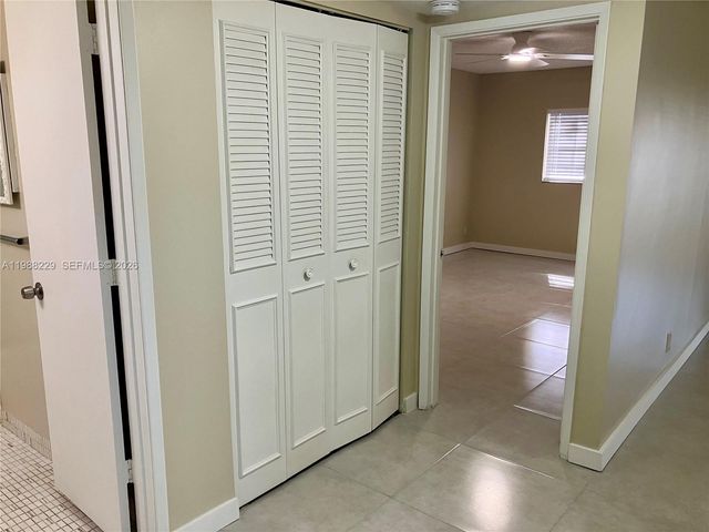 5681 SW 2nd Ct 105, Margate, FL 33068