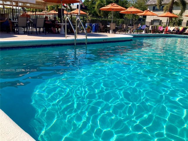 5681 SW 2nd Ct 105, Margate, FL 33068