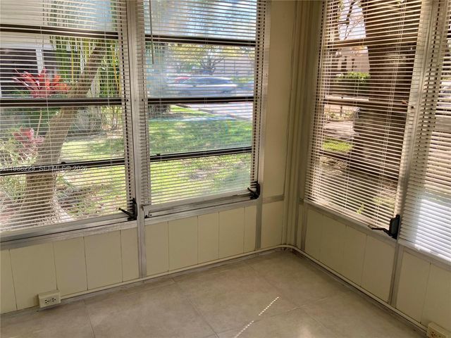 5681 SW 2nd Ct 105, Margate, FL 33068