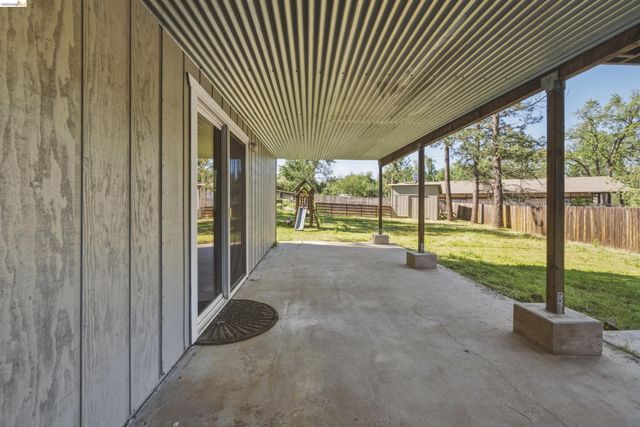 20485 Soulsbyville Rd, Soulsbyville, CA 95372