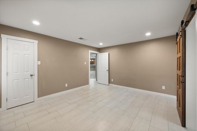 5806 Village Glen Trail, Arlington, TX 76016