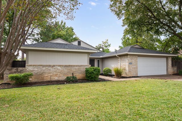 5806 Village Glen Trail, Arlington, TX 76016