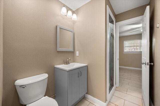 5806 Village Glen Trail, Arlington, TX 76016