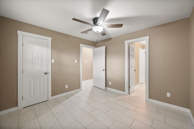 5806 Village Glen Trail, Arlington, TX 76016